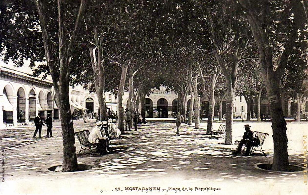 Mostaganem - Place de la Republique .jpg